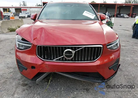 2024 Volvo Xc40 B5 Core Bright Theme z USA, uszkodzony, nr VIN YV4L12UK3R2315858